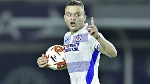Cruz Azul: Cabecita Rodríguez presumió el nacimiento de su segundo hijo en redes sociales