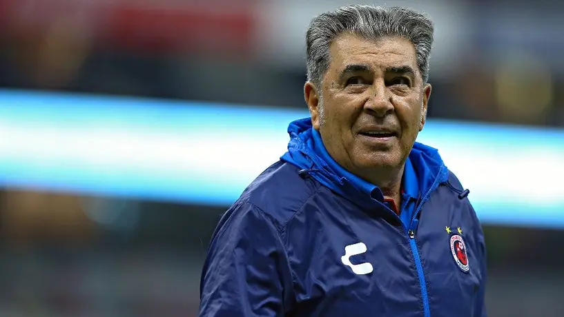 Carlos Reinoso bromeó sobre el '8' que podría llegar al América