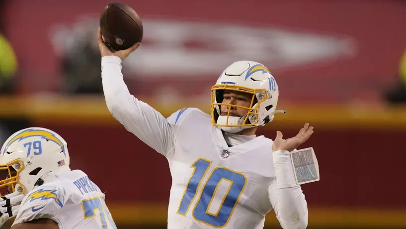 NFL: Chargers cerró temporada con victoria sobre el equipo alterno de Chiefs