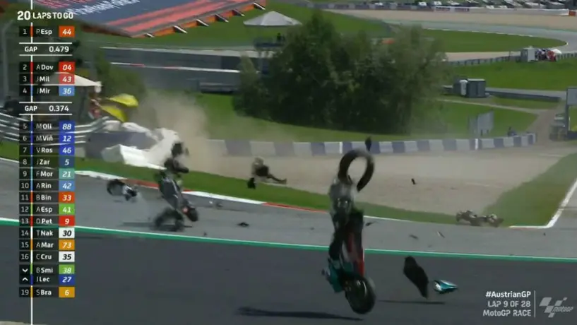 Video: Zarco y Morbidelli sufrieron accidental choque en el GP de Austria de MotoGP
