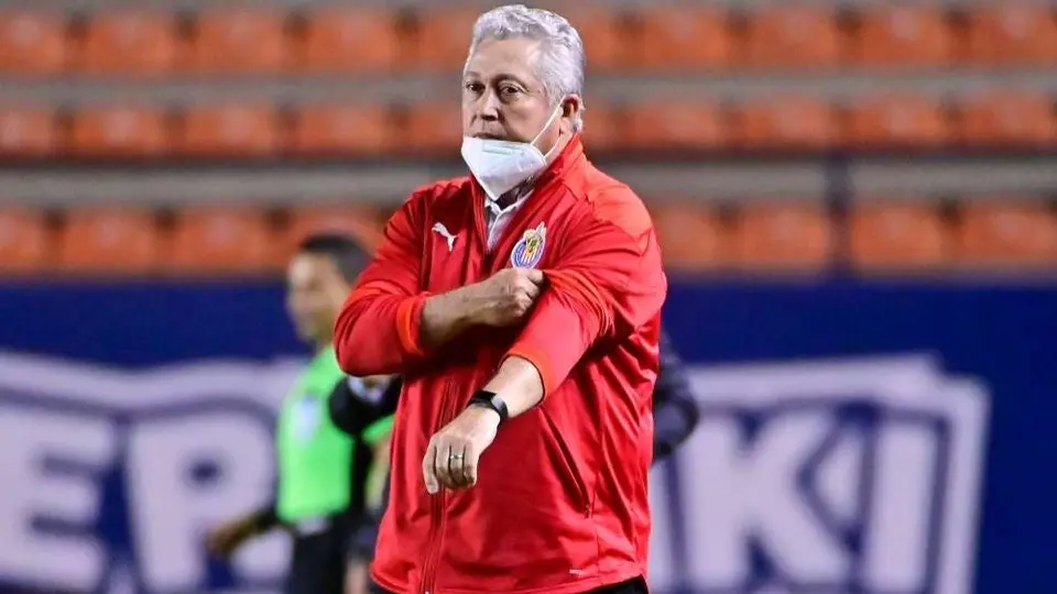 Vucetich descartó un vestidor roto en Chivas: 'Son manipulaciones'