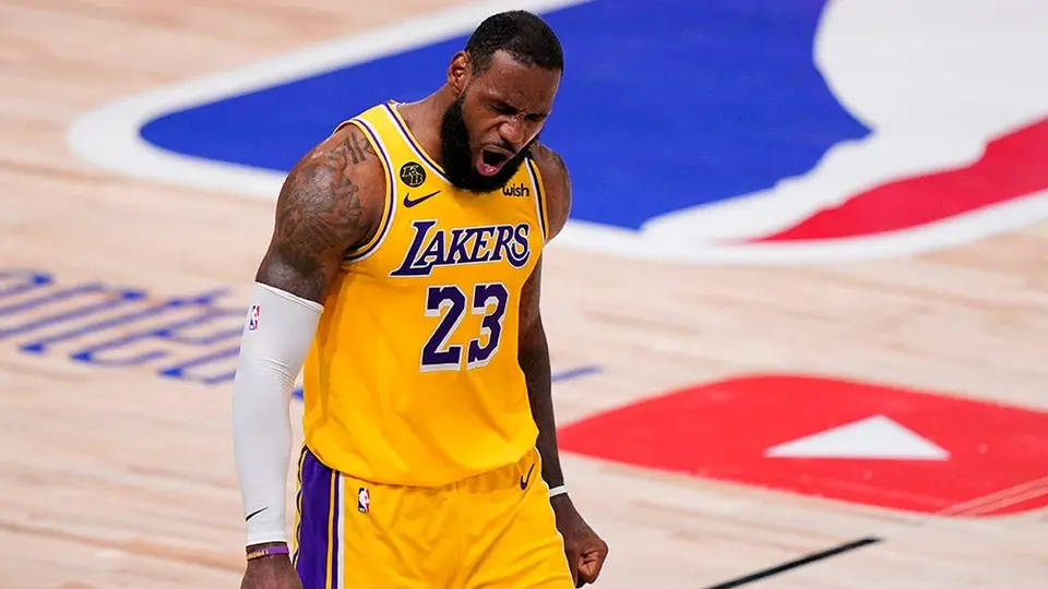 Lakers se impuso al Heat y está a un triunfo de ser Campeón de la NBA