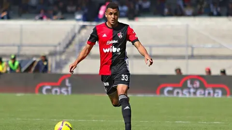 Atlas: Exjugador confesó que robaba zapatos del vestuario para alimentar a su familia