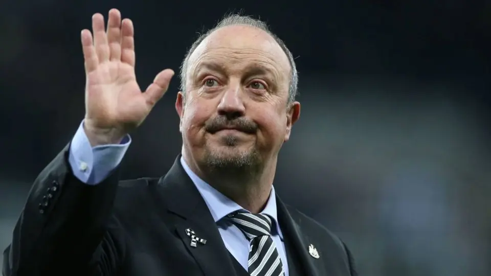 Rafa Benítez dejó de ser técnico del Dalian Pro de China por el Covid-19
