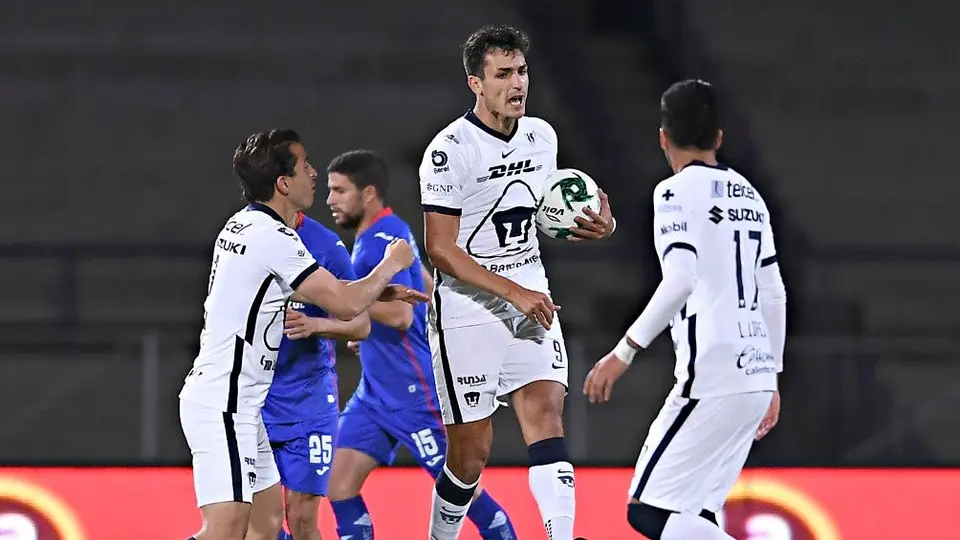 Dinenno: 'Me quedo con los hue... de Pumas'