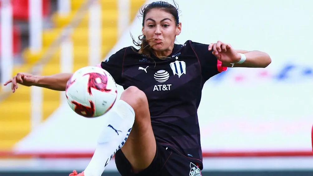 Christina Burkenroad en partido con Rayadas | IMAGO7