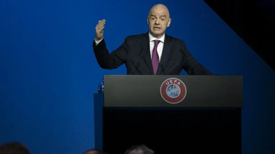 Gianni Infantino: Seguirá como presidente de la FIFA pese a investigación en su contra