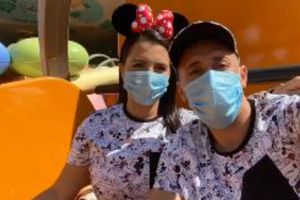 Héctor Herrera: Pasa sus vacaciones en Disney World con las medidas preventivas pertinentes