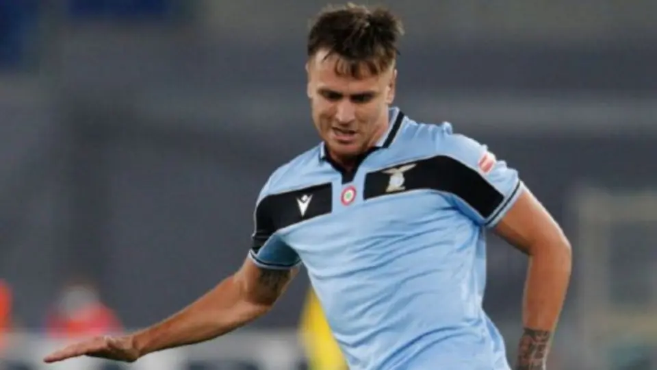 Serie A: Jugador de Lazio fue sancionado cuatro partidos por morder a rival
