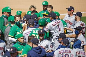 MLB: Astros y Athletics protagonizaron violento conato de bronca