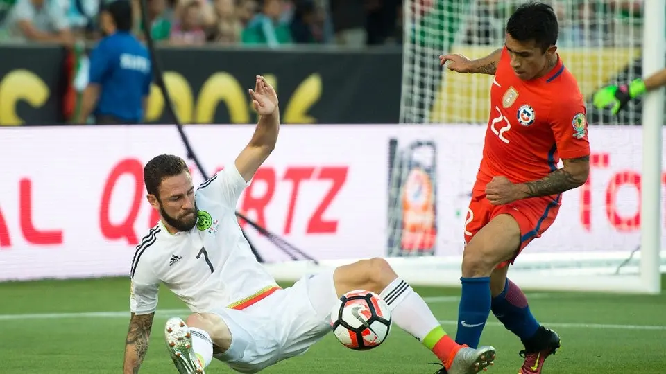 Layún comparó goleada del Barcelona con la del Tri: 'A veces son necesarias'