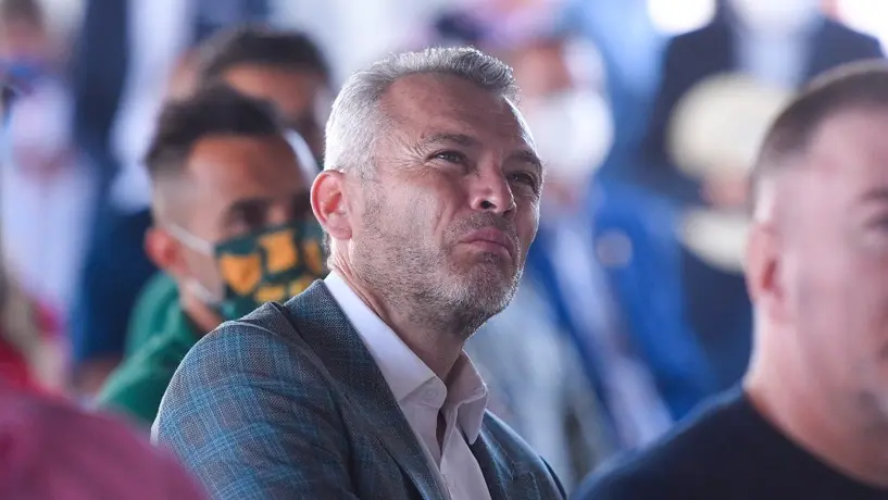 José Luis Higuera lanzó indirecta a Rodolfo Pizarro en Twitter