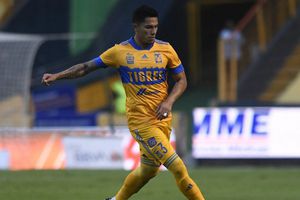 Tigres: Carlos Salcedo, junto con su esposa, se lanza de youtuber