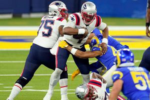 Rams humilló a Patriots y lo deja agonizante en la lucha de Playoffs