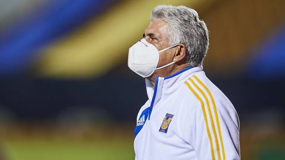 Tuca Ferretti: 'Hicimos un gran trabajo, pero ellos fueron superiores y merecían el título'
