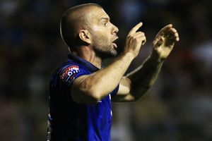 Tito Villa pidió ayuda en redes sociales para arreglar su monopatín