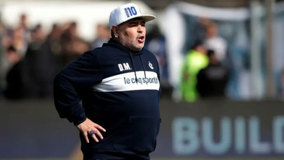 Diego Maradona: Exesposa afirmó que abogado tenía secuestrado al Pelusa