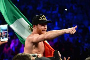 Canelo Álvarez anunció su regreso; peleará ante Callum Smith el 19 de diciembre