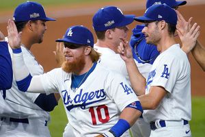 Dodgers se lleva cerrado duelo ante Padres y acaricia la Serie de Campeonato