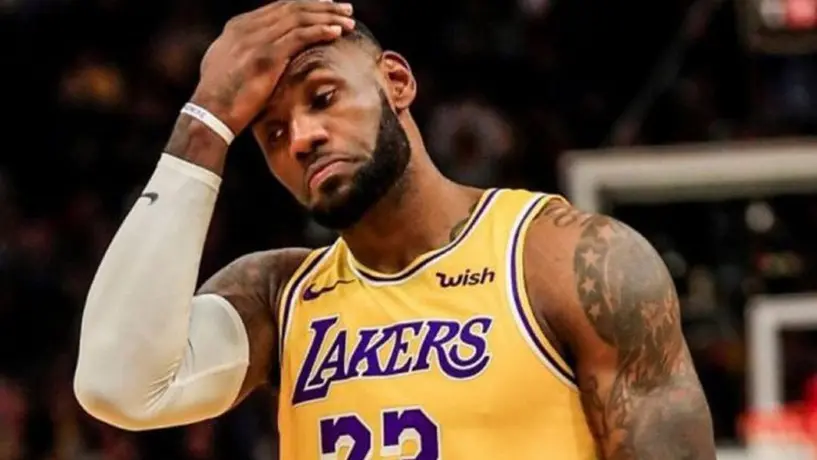 Zlatan arremete contra LeBron James: 'Dedícate a lo que haces, no a la política'