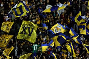 Tigres: Libres y Lokos dedicaron a Rayados composición de 'Hawái' de Maluma