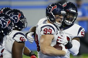 NFL: Watson y Watt, claves para la cómoda victoria de Texans sobre Detroit en Thanksgiving Day