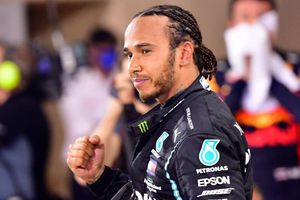 Lewis Hamilton: Negociaciones de renovación con Mercedes están detenidas