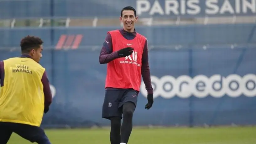 Video: Pochettino terminó en el pasto tras un tremendo túnel de Di María