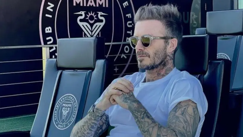 Video: Tom Brady y David Beckham jugaron futbol americano en sus vacaciones