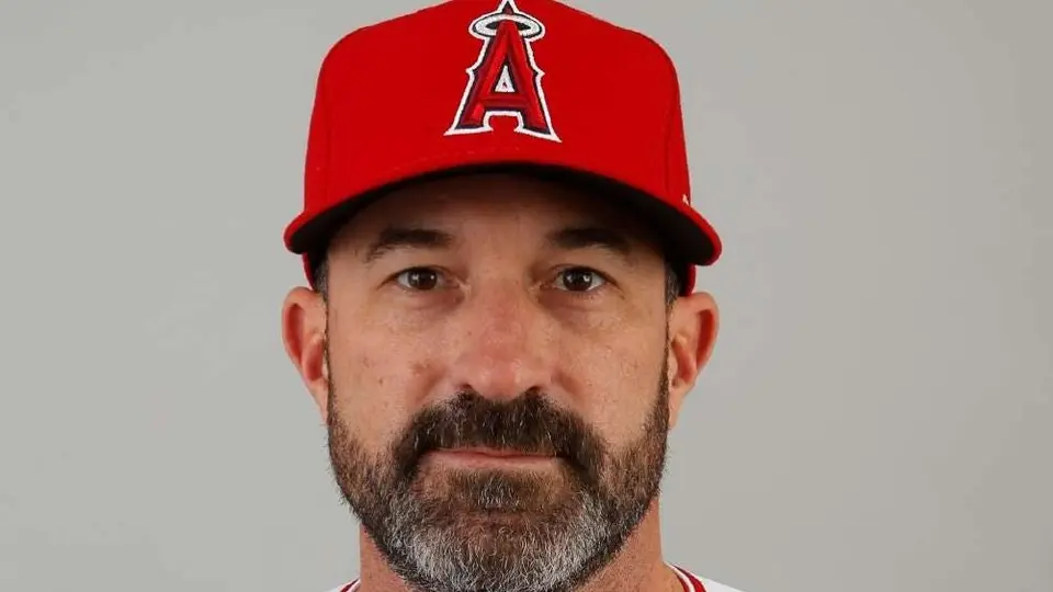 Mickey Callaway, coach de pitcheo de Angelinos, suspendido por denuncias de acoso