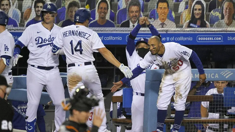 MLB: Dodgers inició campaña con triunfo sobre los Giants de la mano de Kike Hernández