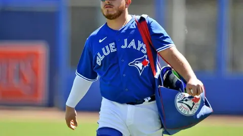 Duro golpe para Blue Jays: Alejandro Kirk será baja seis semanas tras cirugía