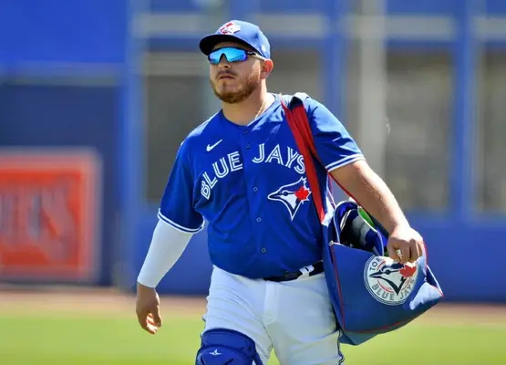 Duro golpe para Blue Jays: Alejandro Kirk será baja seis semanas tras cirugía
