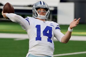 Cowboys viaja a la 'Gran Manzana' por un triunfo y un milagro para entrar a Playoffs