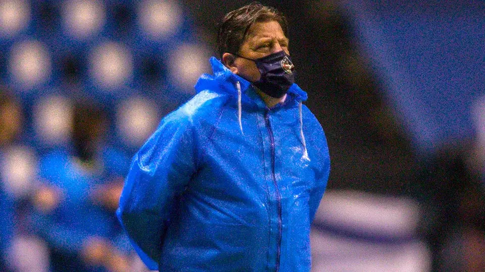 Piojo Herrera: 'Si le hiciera caso a las redes sociales me iría del América'
