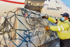 Covid-19: México recibió 500 mil dosis de la vacuna Sputnik V