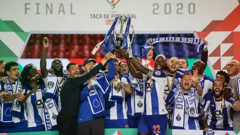 Tecatito Corona: Porto derrotó al Benfica y conquistó la Copa de Portugal