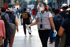 AMLO: 'Se tuvo que declarar rojo en CDMX para evitar que la pandemia rebasara sistema de Salud