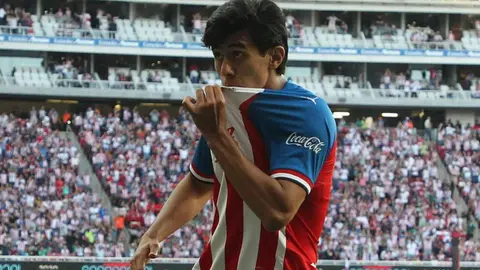 Chivas: Reiteró en redes que 'el escudo es primero'