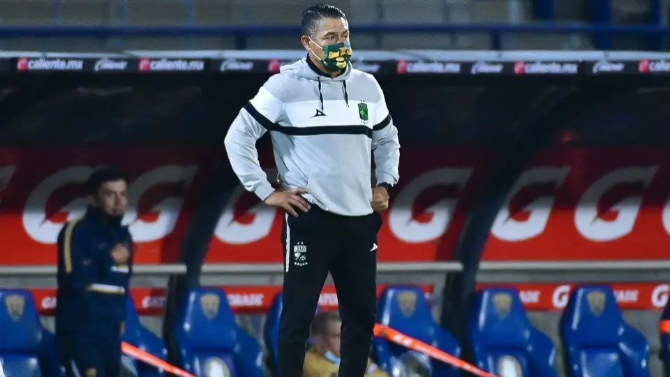 Ignacio Ambriz: 'El empate ante Pumas es justo, y más al quedarnos con 10 hombres'