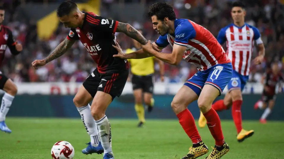 Pollo Briseño: 'La única playera que guardo del Atlas es la de mi debut'