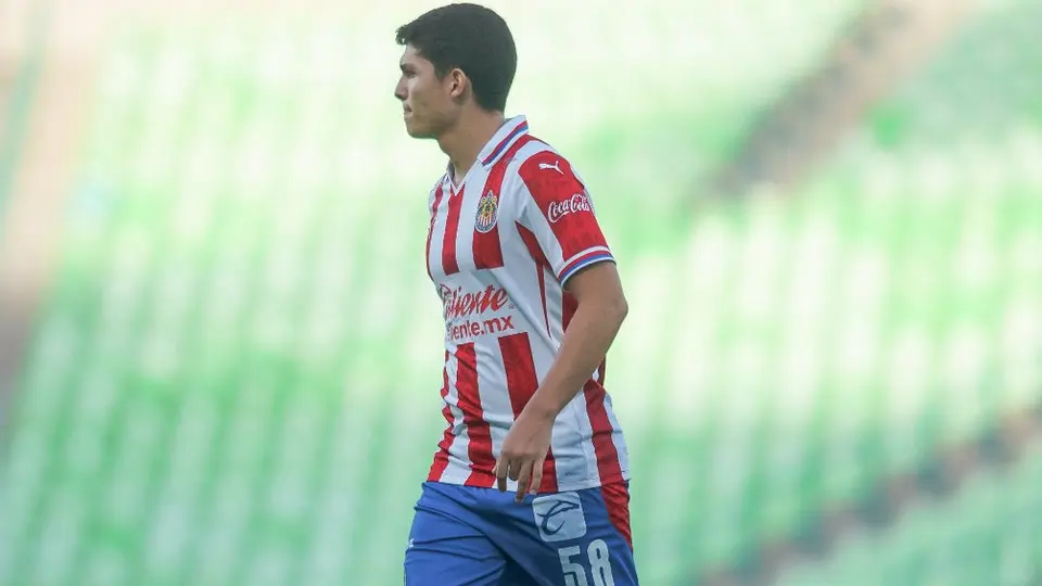 Chivas: Chevy Martínez debutó con el Rebaño en Primera División ante Santos