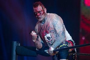 Triplemanía XXVIII: Pagano derrotó a Chessman y lo dejó sin cabellera en brutal lucha