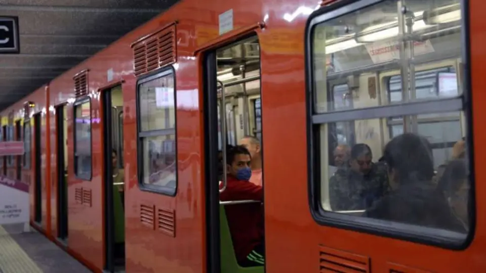 CDMX: Usuarias del metro denunciaron a chofer por tener relaciones sexuales en la cabina