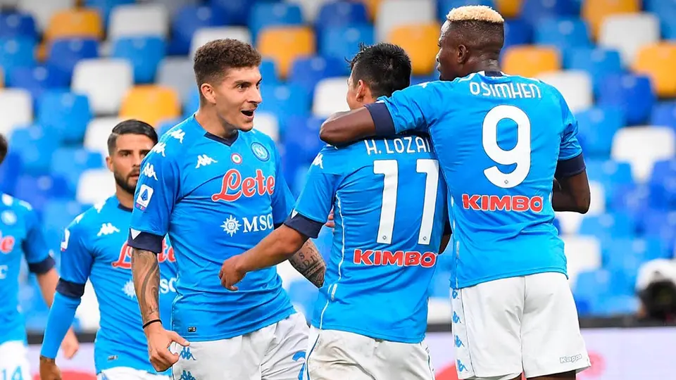 Chucky Lozano anotó doblete con Napoli ante Genoa