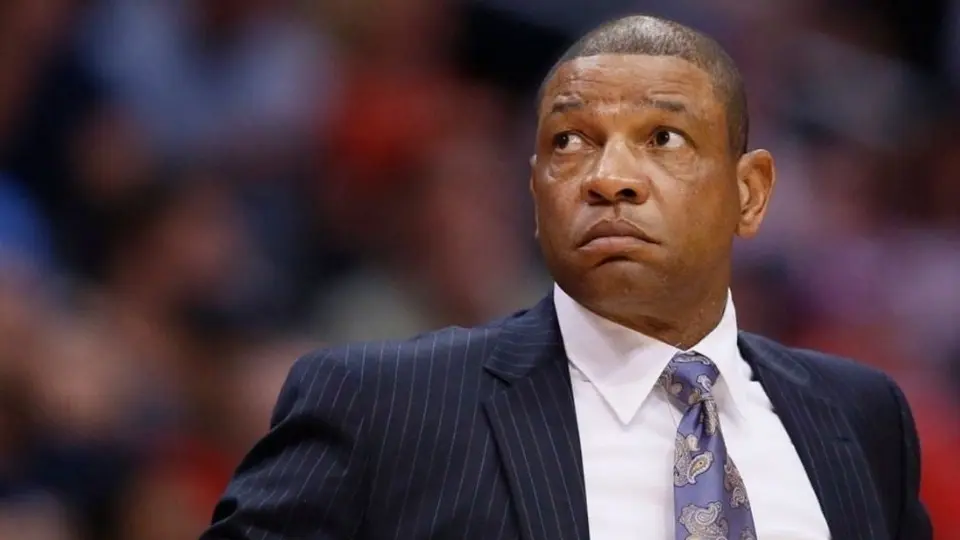 Coach de 76ers sobre incidentes en el Capitolio: '¿Qué hubiera pasado si todos fueran negros?'