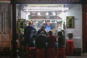 CDMX: Negocios de comida callejera cerrarán por aumento de contagios