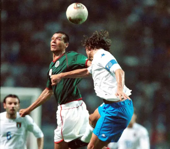 El cabezazo de Jared Borgetti ante Italia en 2002