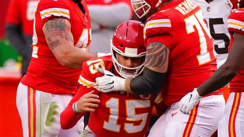 NFL: Patrick Mahomes fuera del juego entre Chiefs y Browns por conmoción
