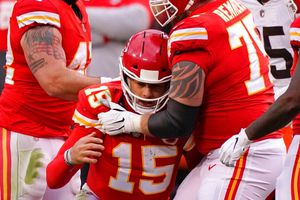 NFL: Patrick Mahomes fuera del juego entre Chiefs y Browns por conmoción